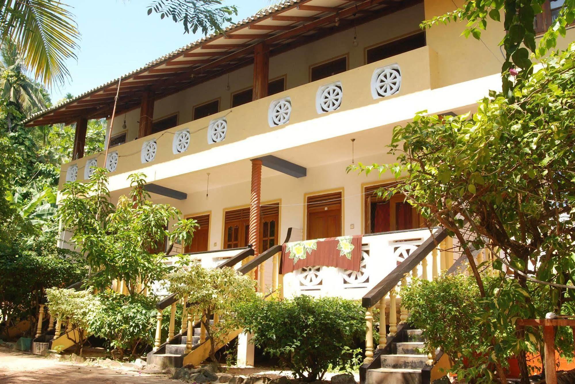 Dinu'S Resort Talaramba Extérieur photo