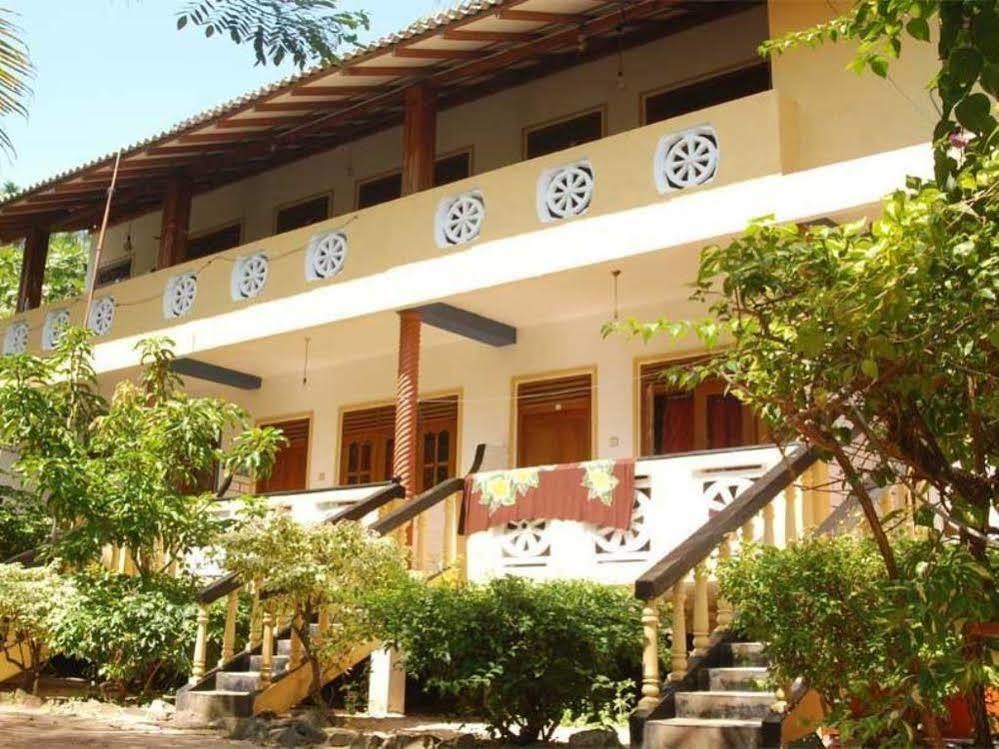 Dinu'S Resort Talaramba Extérieur photo